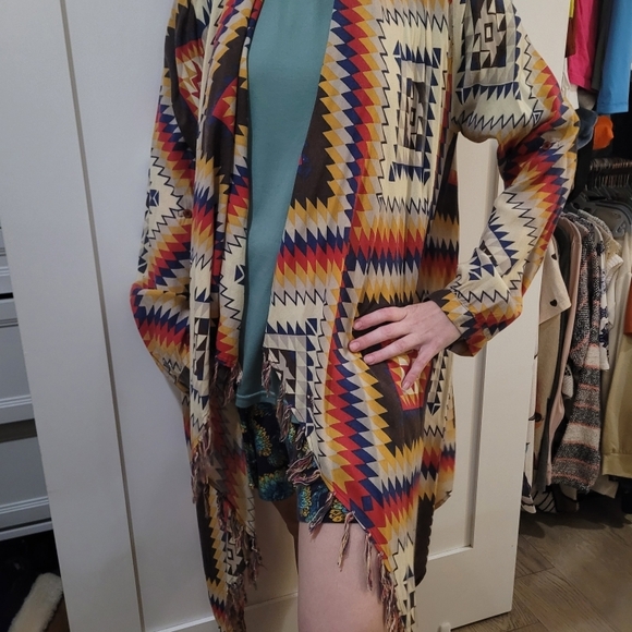 Billabong Aztec Multicolor Poncho - Picture 1 of 4
